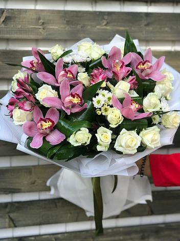 Букет цветов из: Розы и Хризантемы в Левокумском