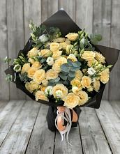 Букет цветов из:  Розы и Лизиантусы #REPLACE_PRED# Левокумском