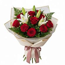 Букет цветов из:  Лилии и Розы в Левокумском
