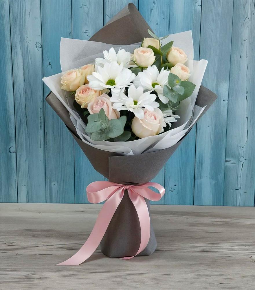 Букет цветов из: Хризантемы и Розы в Левокумском