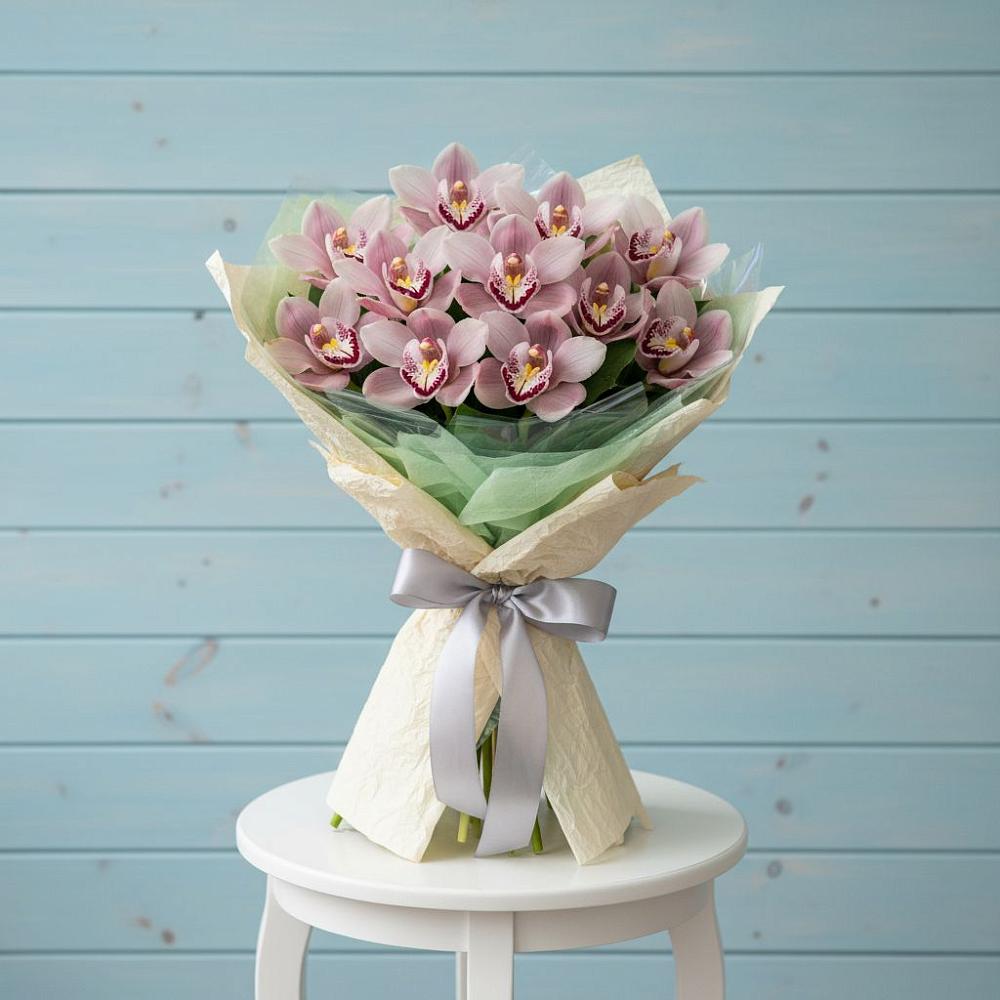 Букет цветов из: Орхидеи и Розы в Левокумском