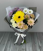 Букет цветов из:  Розы, Герберы и Хризантемы в Левокумском
