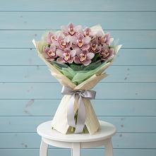 Букет цветов из:  Орхидеи и Розы в Левокумском