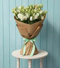 Букет цветов из:  Лизиантусы в Левокумском