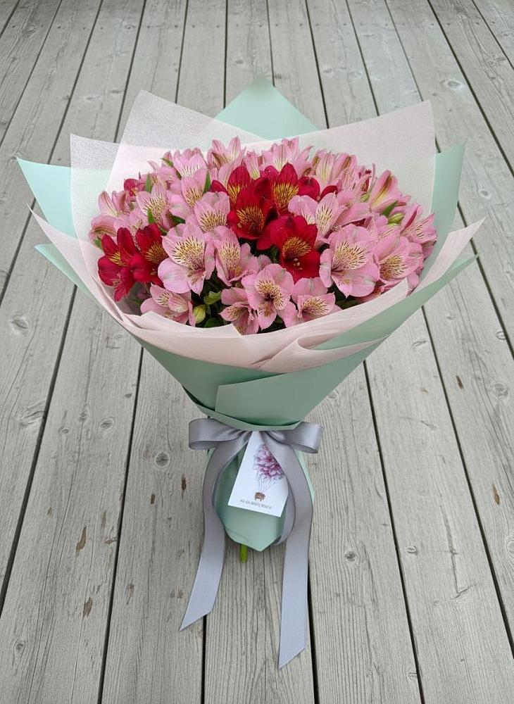Букет цветов из: Альстромерии в Левокумском