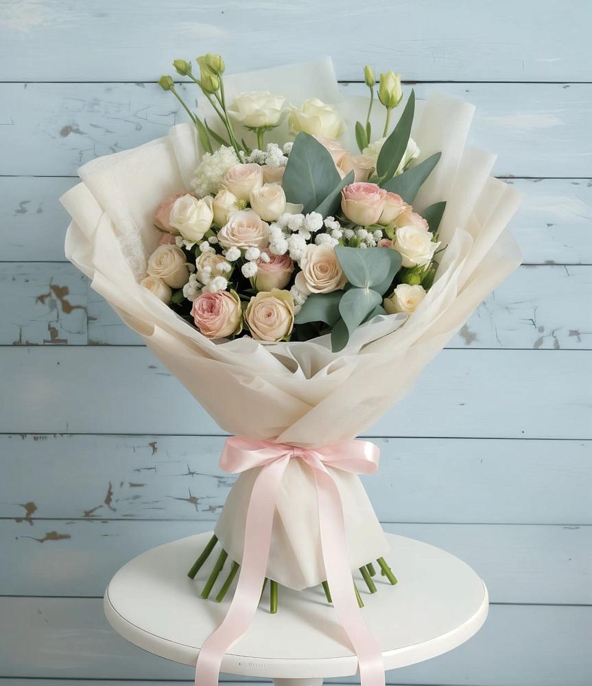 Букет цветов из: Розы и Лизиантусы в Левокумском