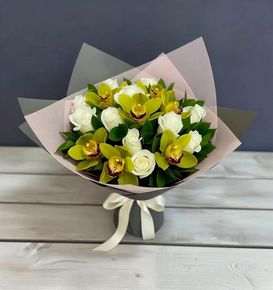 Букет цветов из: Орхидеи и Розы в Левокумском