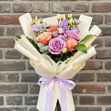 Букет цветов из:  Лизиантусы и Розы #REPLACE_PRED# Левокумском