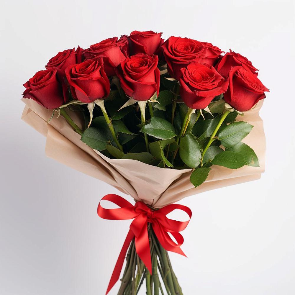 Букет 11 Красных роз Эдлесс Лав в Левокумском