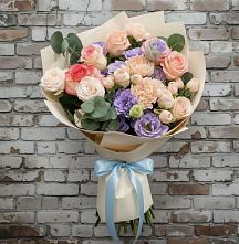 Букет цветов из:  Розы, Лизиантусы и Гвоздики в Левокумском