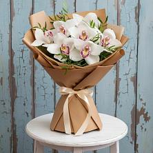 Букет цветов из:  Орхидеи и Розы в Левокумском
