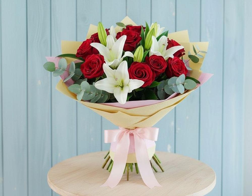 Букет цветов из: Лилии и Розы в Левокумском